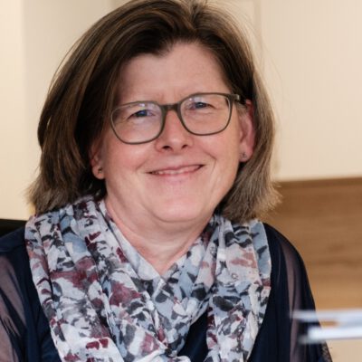 Veenker, Nicole